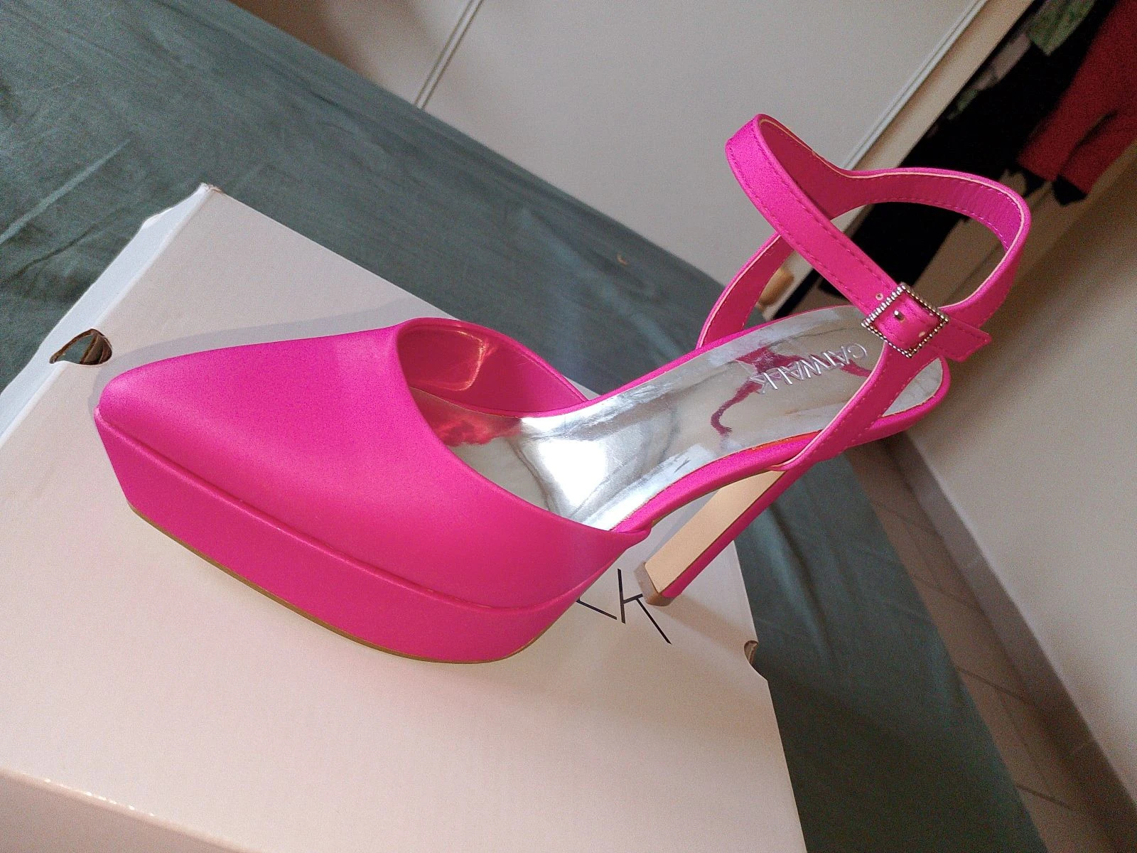 👠 Beautiful fuchsia platform Catwalk pumps (Size 38) – photo 4